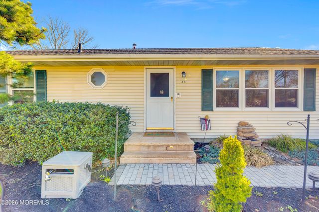 31 Titanic Road, Forked River, NJ 08731