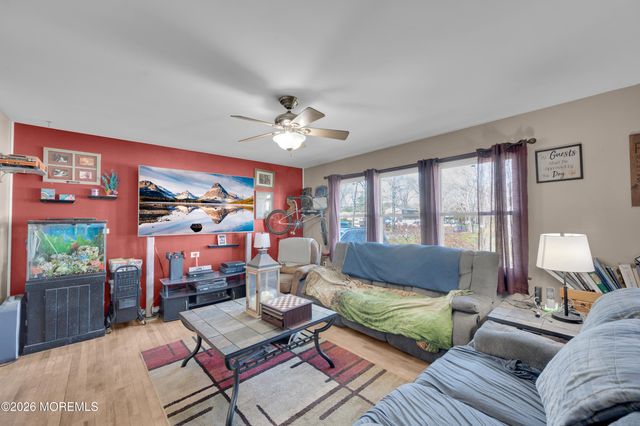 31 Titanic Road, Forked River, NJ 08731
