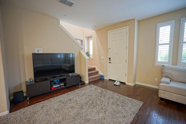 2364 Wharton Ln, Roseville, CA 95747