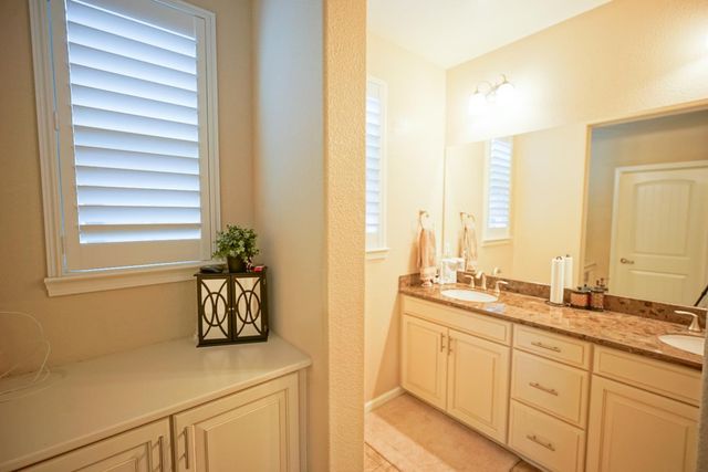 2364 Wharton Ln, Roseville, CA 95747