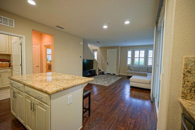 2364 Wharton Ln, Roseville, CA 95747