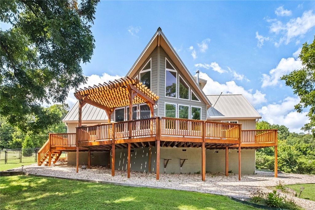 19123 Hill Road, Springdale, AR 72764