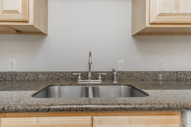 600 19th Street 7, Galveston, TX 77550