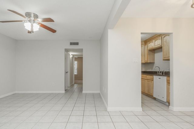 600 19th Street 7, Galveston, TX 77550