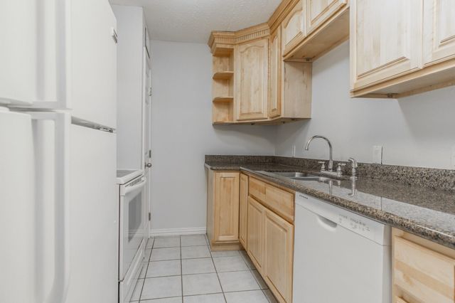 600 19th Street 7, Galveston, TX 77550