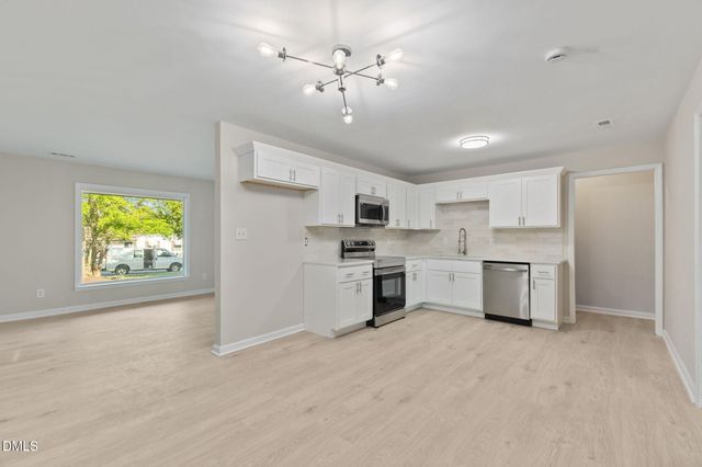 7361 Hyannis Drive, Fayetteville, NC 28304