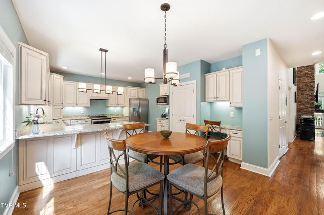 412 Shade Tree Way, Johnson City, TN 37604