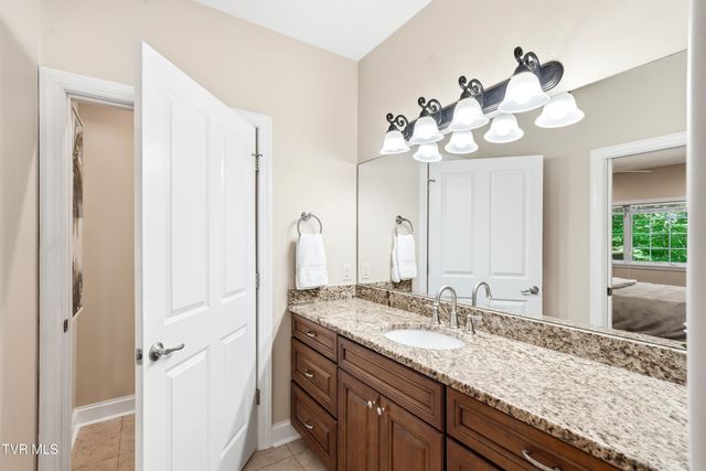 412 Shade Tree Way, Johnson City, TN 37604