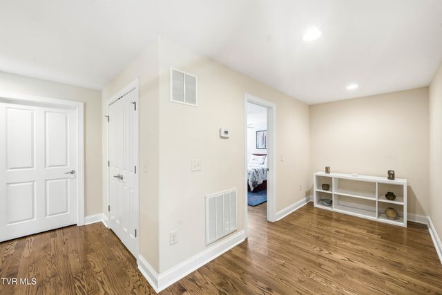 412 Shade Tree Way, Johnson City, TN 37604