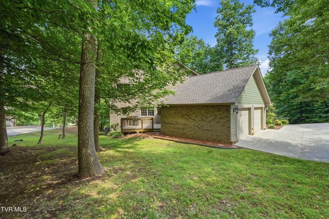 412 Shade Tree Way, Johnson City, TN 37604