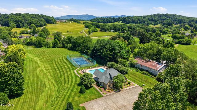 412 Shade Tree Way, Johnson City, TN 37604