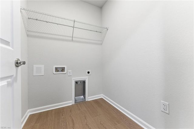 893 Railroad AVE, Chesapeake, VA 23324