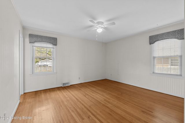 7011 Dartmoor Dr, Louisville, KY 40222