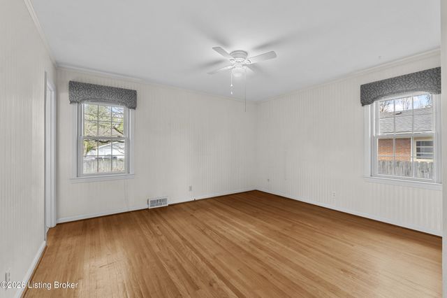 7011 Dartmoor Dr, Louisville, KY 40222