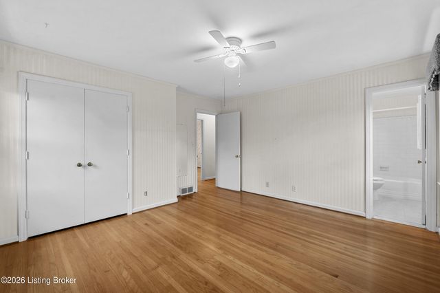 7011 Dartmoor Dr, Louisville, KY 40222