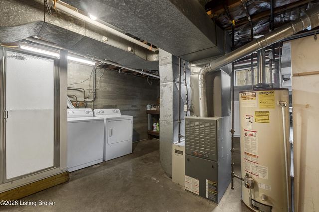 7011 Dartmoor Dr, Louisville, KY 40222