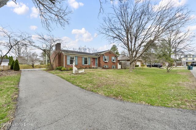 7011 Dartmoor Dr, Louisville, KY 40222