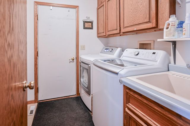 12892 Essex Way, Apple Valley, MN 55124
