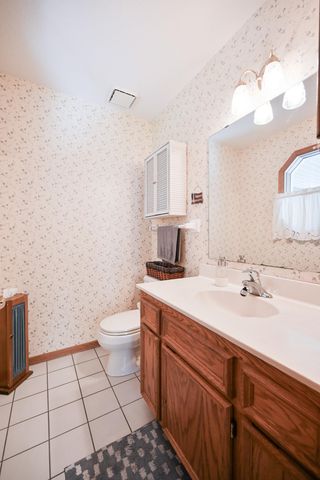 12892 Essex Way, Apple Valley, MN 55124