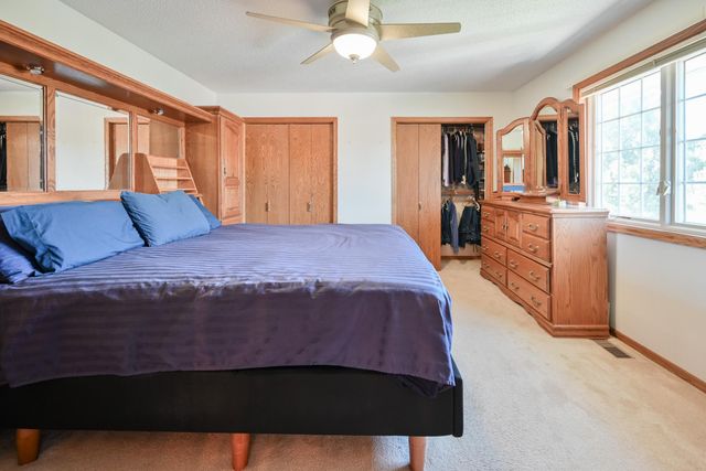 12892 Essex Way, Apple Valley, MN 55124