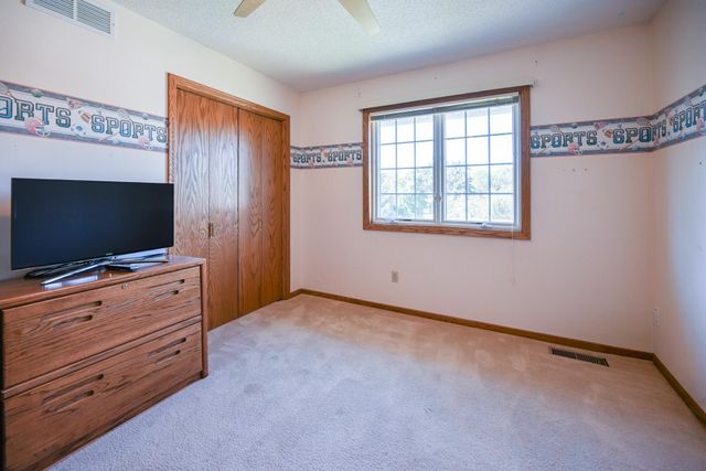 12892 Essex Way, Apple Valley, MN 55124