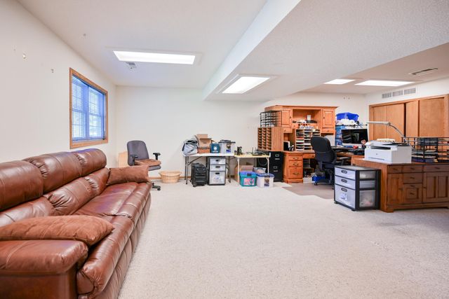 12892 Essex Way, Apple Valley, MN 55124