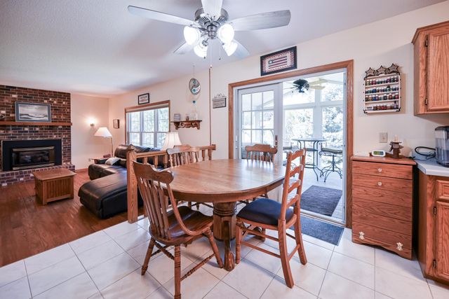 12892 Essex Way, Apple Valley, MN 55124