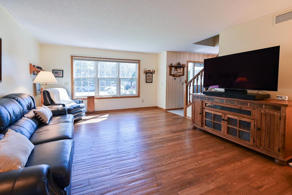 12892 Essex Way, Apple Valley, MN 55124 — photo 3