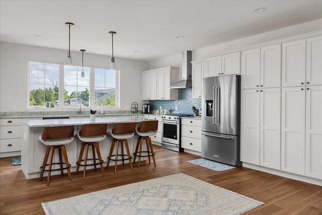 266 Rye Circle, South Burlington, VT 05403