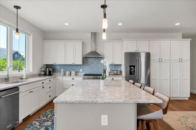 266 Rye Circle, South Burlington, VT 05403