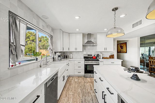 7014 E SWEETWATER Avenue, Scottsdale, AZ 85254