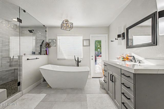 7014 E SWEETWATER Avenue, Scottsdale, AZ 85254
