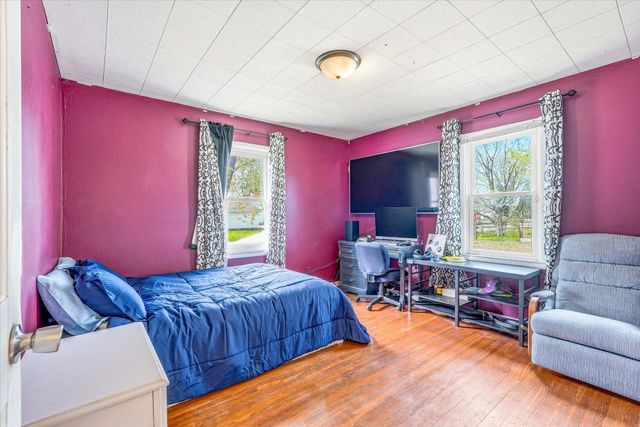 2 Park Drive W, Circle Pines, MN 55014