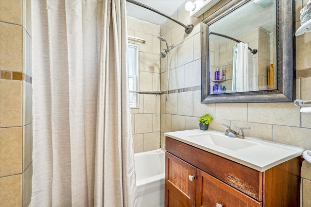 2 Park Drive W, Circle Pines, MN 55014