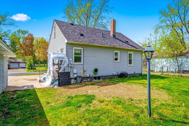 2 Park Drive W, Circle Pines, MN 55014