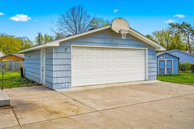 2 Park Drive W, Circle Pines, MN 55014