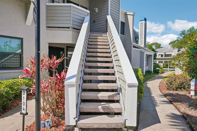 8727 BARDMOOR PLACE 204, Seminole, FL 33777