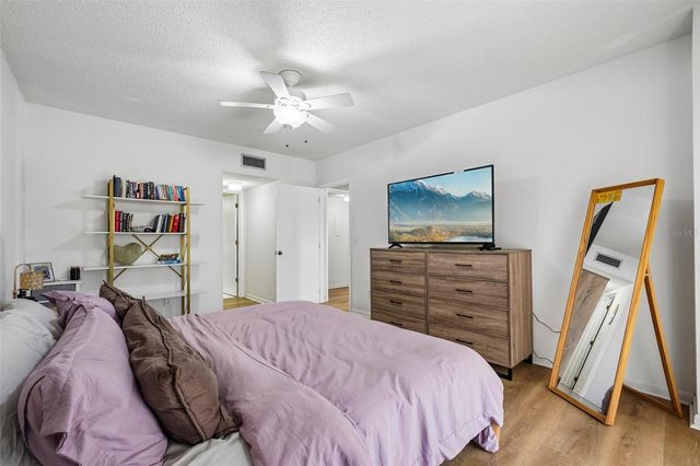 8727 BARDMOOR PLACE 204, Seminole, FL 33777