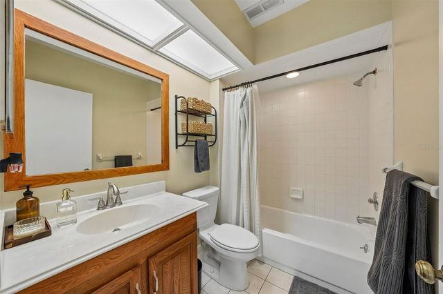 8727 BARDMOOR PLACE 204, Seminole, FL 33777