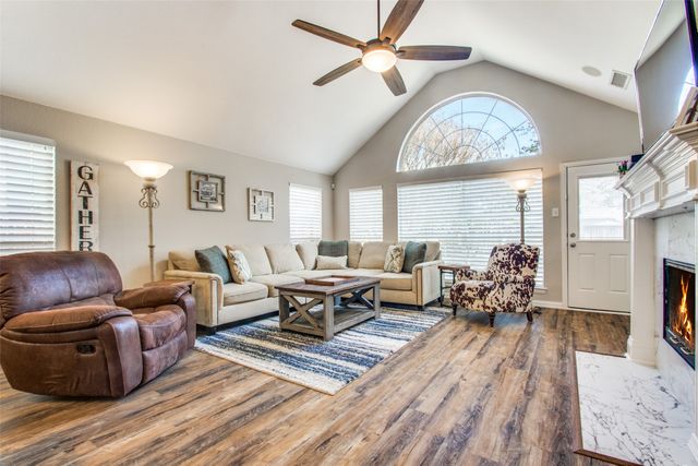 8060 Watson Road, Lantana, TX 76226