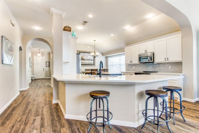 8060 Watson Road, Lantana, TX 76226