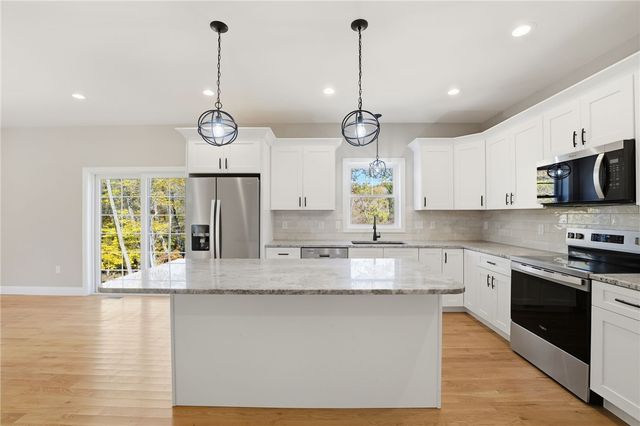 94 Ashaway Road, Westerly, RI 02891