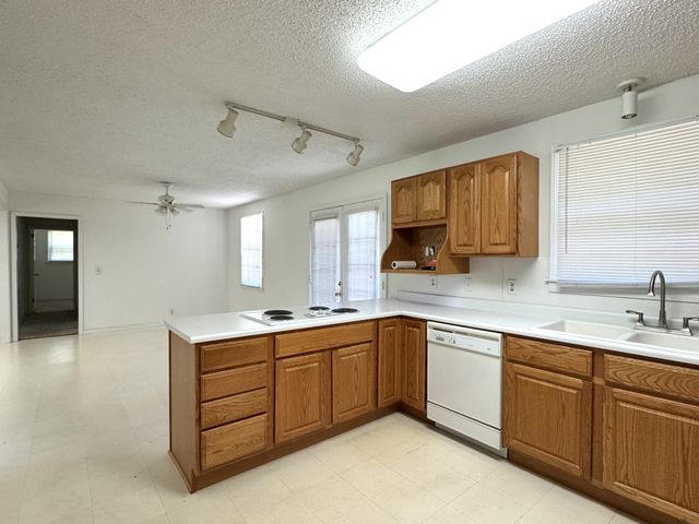 2768 Bellar Rd, Greenbrier, TN 37073