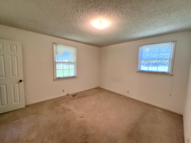 2768 Bellar Rd, Greenbrier, TN 37073