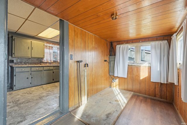 280 N Center Street, Waterloo, IN 46793