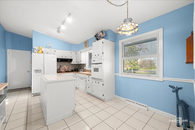 103 Rainbow Drive, Sleepy Hollow, IL 60118