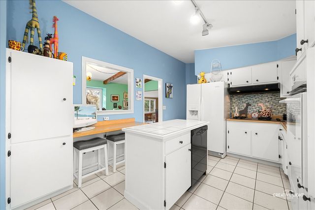 103 Rainbow Drive, Sleepy Hollow, IL 60118