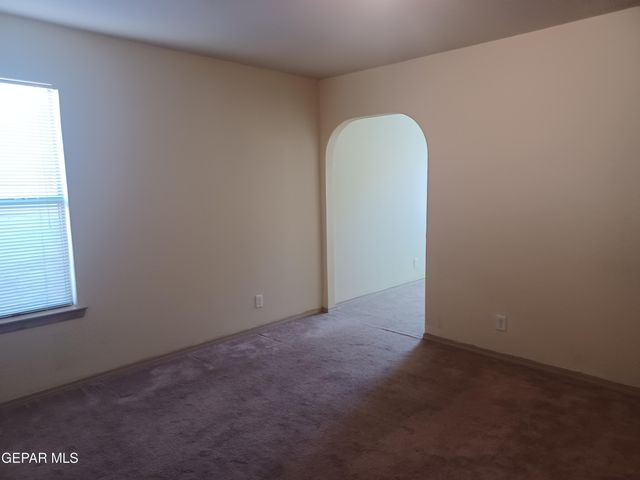 2300 HONEY DEW Drive, El Paso, TX 79938