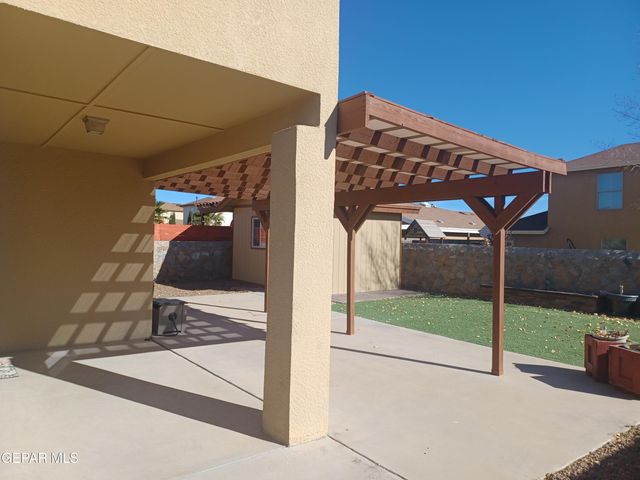 2300 HONEY DEW Drive, El Paso, TX 79938