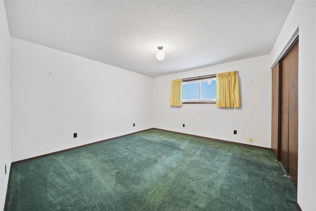 11495 W Carleton Road, Clayton, MI 49235